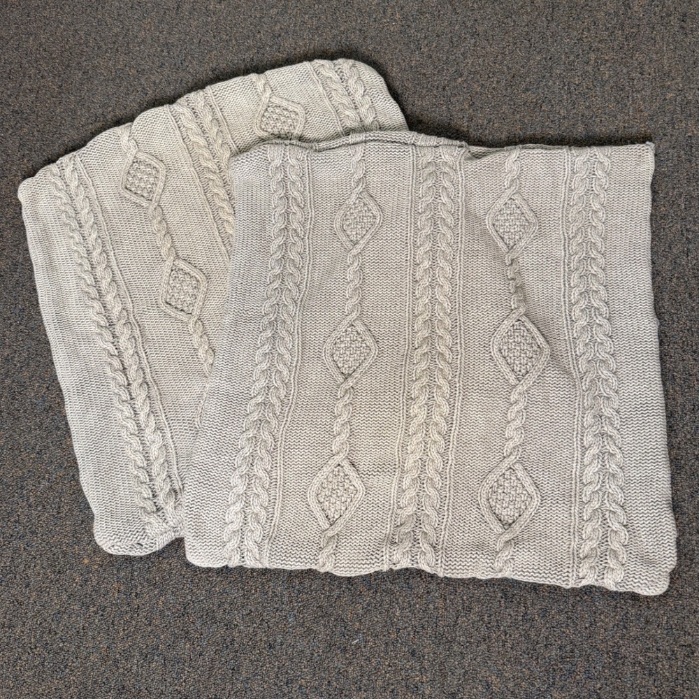 (2) Pottery Barn 100% Cotton 24X24 in. Crochet Cable Knit Pillow Shams Tan NOTES